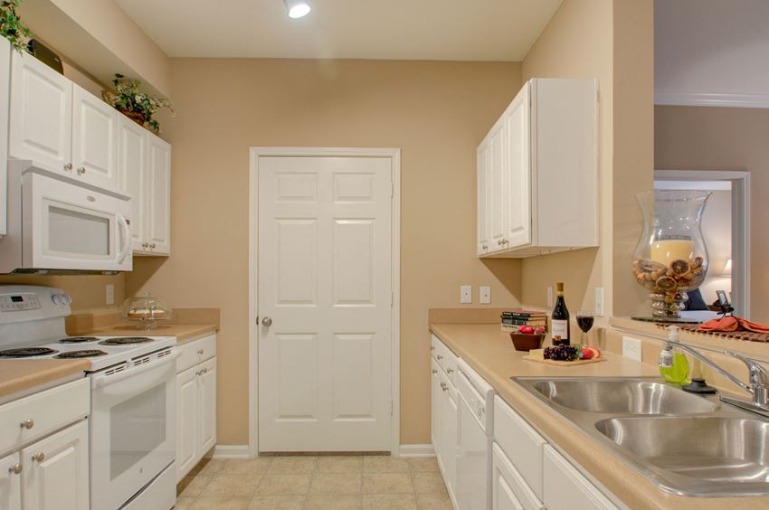 ReNew Glenmoore Apartments, 900 Selwyn Place, Glenmoore, PA RentCafe